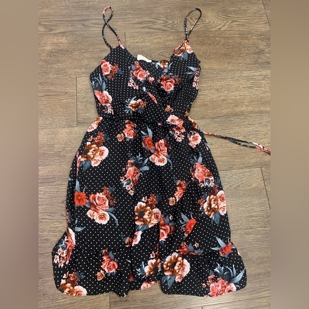 Le Kate Floral Semi Wrap Dress Size Small